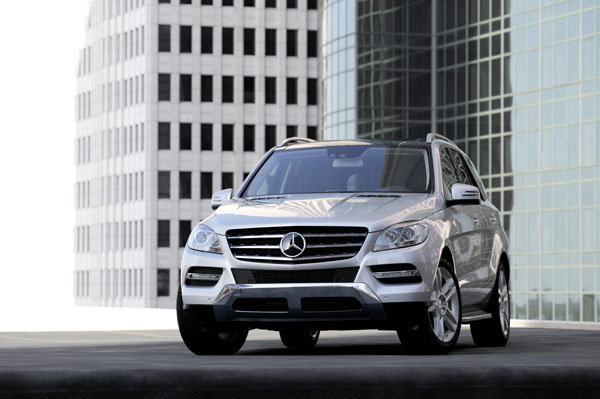 Mercedes-Benz M-Class ML 250 BlueTEC 4MATIC ML 350 BlueTEC 4MATIC ML 350 4MATIC BlueEFFICIENCY BAS煞車輔助系統 Attention Assist駕駛注意力系統 輪胎失壓預警 PRE-SAFE主動安全防護系統 ILS智慧型頭燈 盲點警示系統 DISTRONIC PLUS 新一代定速車距裝置 Lane Keeping Assist 行車路線維持輔助 Night View Assist Plus 新一代夜視輔助系統 Active Park Assist 主動停車輔助