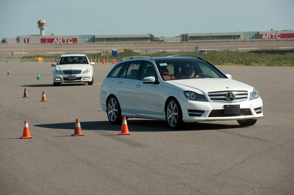 Mercedes-Benz 賓士主動安全操控體驗營 C-Class 模擬賽道體驗、高速麋鹿測試 高速周回道 ESP PRE-SAFE 主動安全防護系統