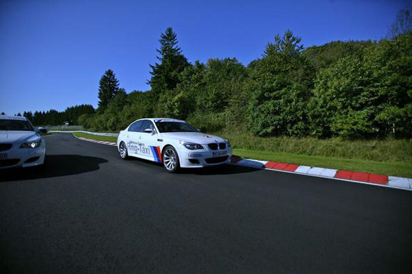 BMW Ring-Taxi Nurburgring BMW M5 V8 Turbo