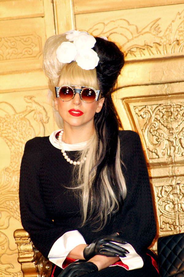 Mercedes-Benz『BORN THIS WAY為道路而生』創意造型大賽 LADY GAGA 康柏翰 吳敦厚