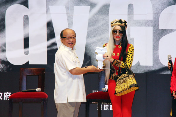 Mercedes-Benz『BORN THIS WAY為道路而生』創意造型大賽 LADY GAGA 台中 圓滿劇場 吳敦厚
