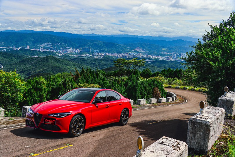 時光荏苒，駕馭靈魂始終不變，2025 Alfa Romeo Giulia 2.0 INTENSA
