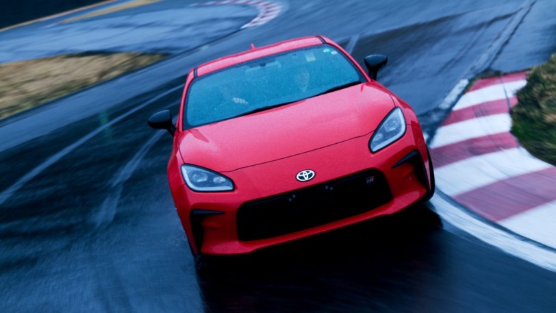 TOYOTA GAZOO Racing富士賽道極速之旅 源自賽道的GR靈魂，在富士賽道點燃最純粹的駕馭熱血，38萬兩人成行套裝行程