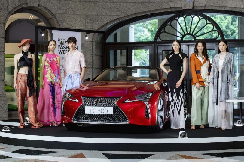 LEXUS再度贊助 2020臺北時裝週 X VOGUE Fashion's Night Out、LC500 Convertible 共襄盛舉！
