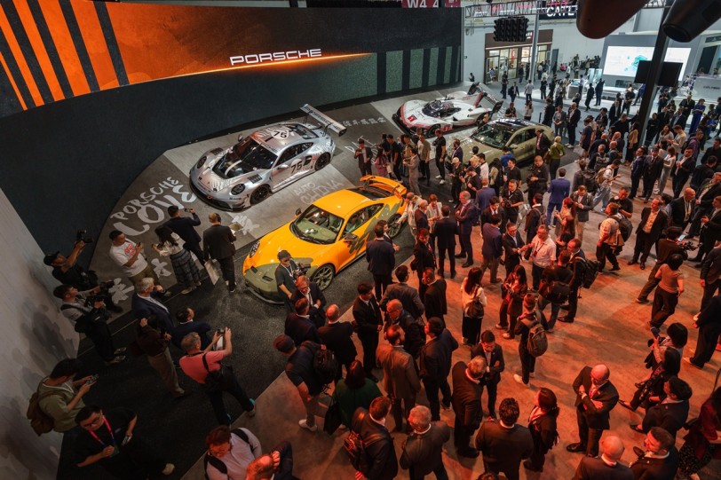 以耐力賽精神深耕中國，Porsche攜全球首發新車與傳奇賽車亮相北京車展