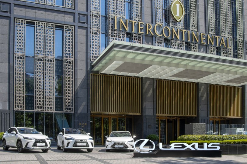 LEXUS攜手高雄洲際酒店 推出8月限定試駕住房專案