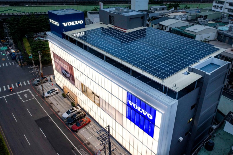 VOLVO 攜全台經銷體系佈建再生能源及減碳措施有成 2024 在台整體碳排量目標年減 30% 全力邁向企業碳中和願景