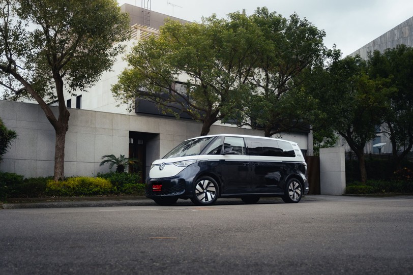 將 TYPE 2 的陽光形象再度發揚光大，2025 Volkswagen ID.Buzz PRO S