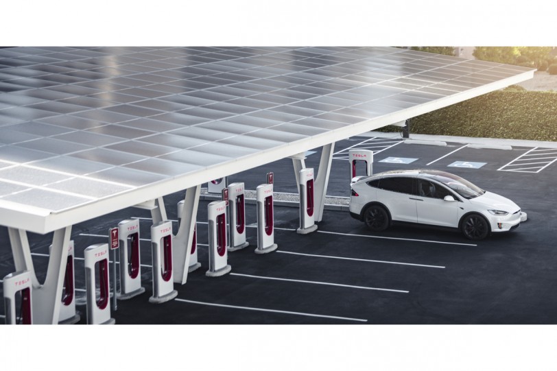 Tesla Model 3 年末衝刺 台灣突破 6,000 名車主 宣布 2021 年將新增 13 座超級充電站