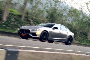 尬電特帶勁！Maserati Ghibli MHEV大展寧靜的力量！