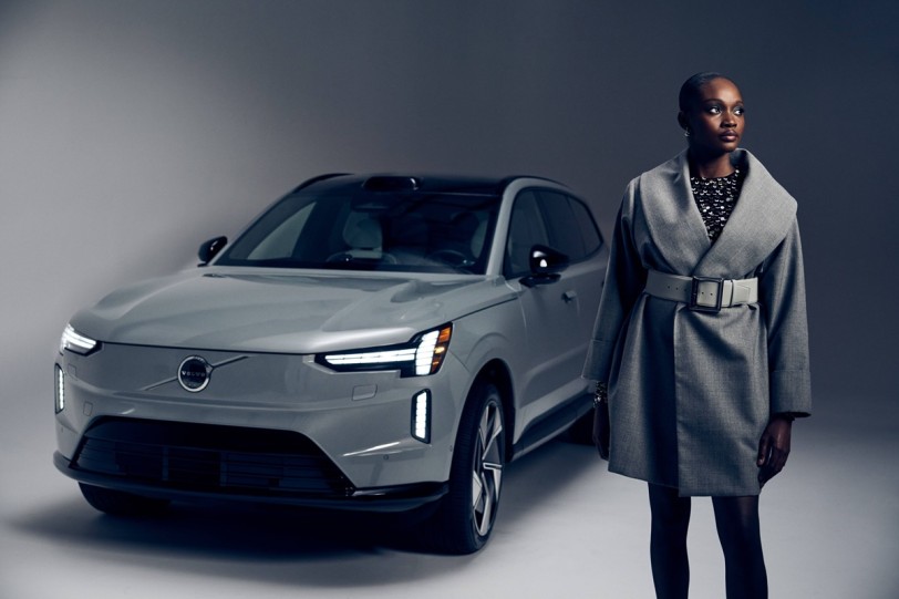 慶祝在美國70周年，Volvo與知名設計師Sergio Hudson合作推出聯名服飾