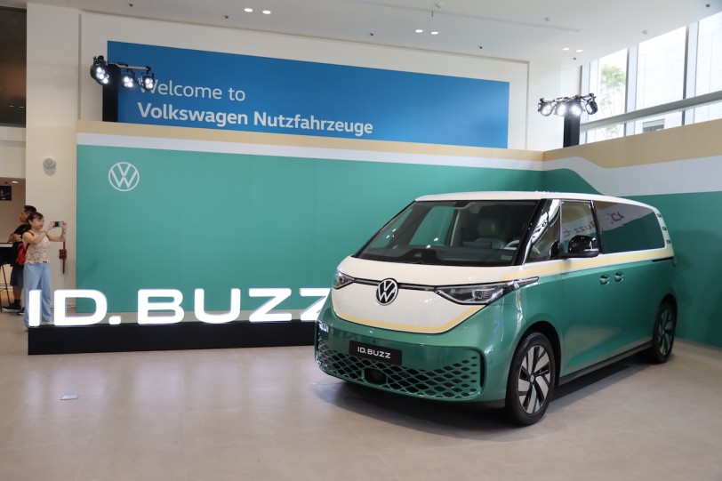 單色 239.8萬/雙色 248.6萬，Volkswagen ID.BUZZ 新增六人座規格新登場！