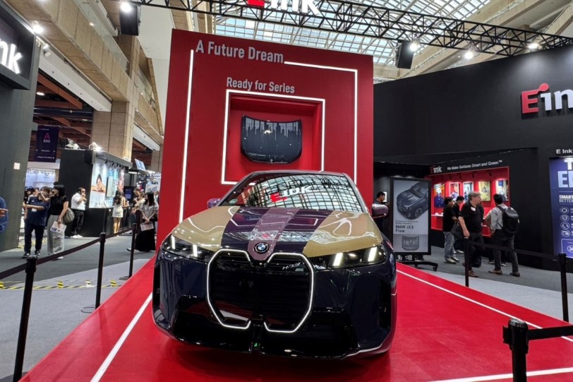 BMW彩色可變色電子紙概念車於COMPUTEX 2026震撼亮相
