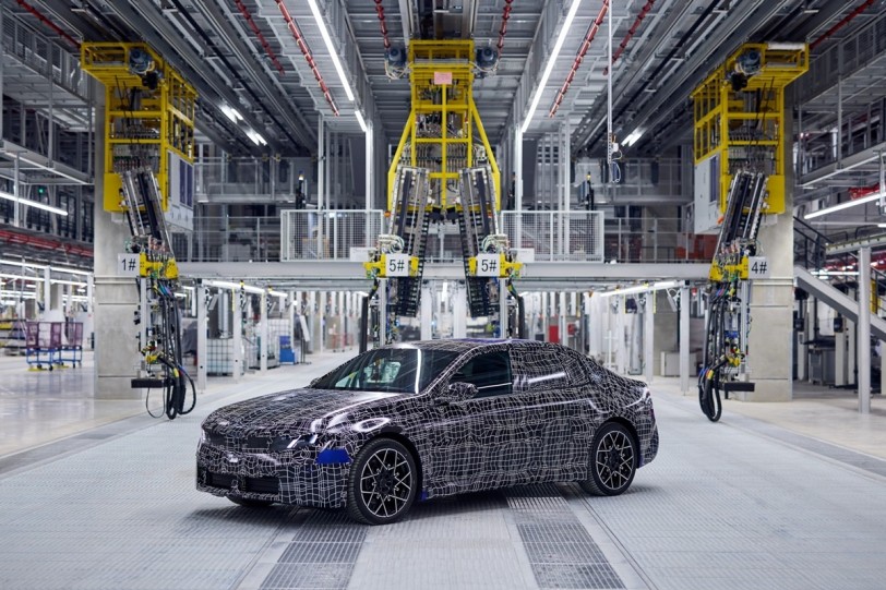 首批新BMW i3預量產車於慕尼黑工廠下線