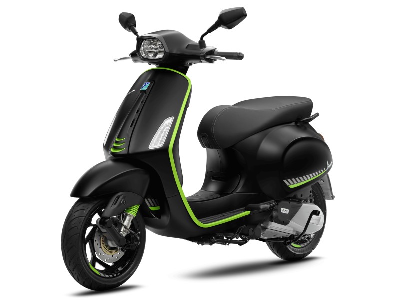 Vespa Sprint Tech嶄新到港！  當代科技邂逅永恆設計 開啟科技騎乘新時代