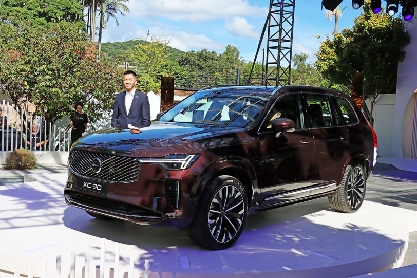 295.6 萬三車種、加值不漲價！Volvo XC90 二度改款 MHEV/PHEV 雙動力同步上市！