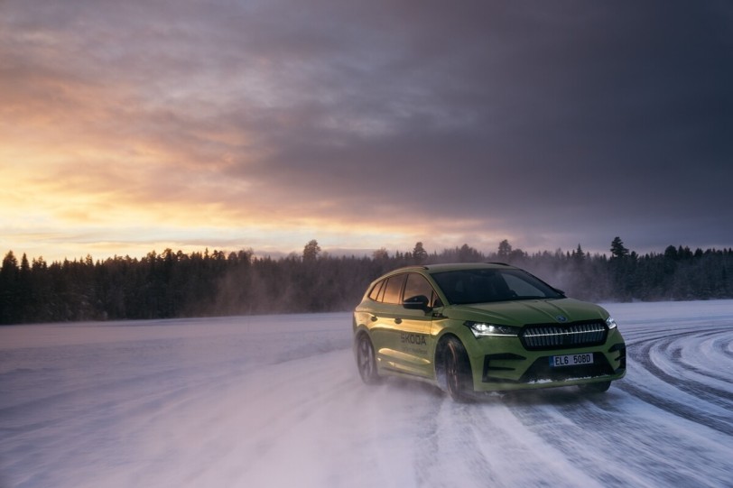 Skoda Enyaq iV vRS以7.351公里冰上漂移距離創下金氏世界紀錄