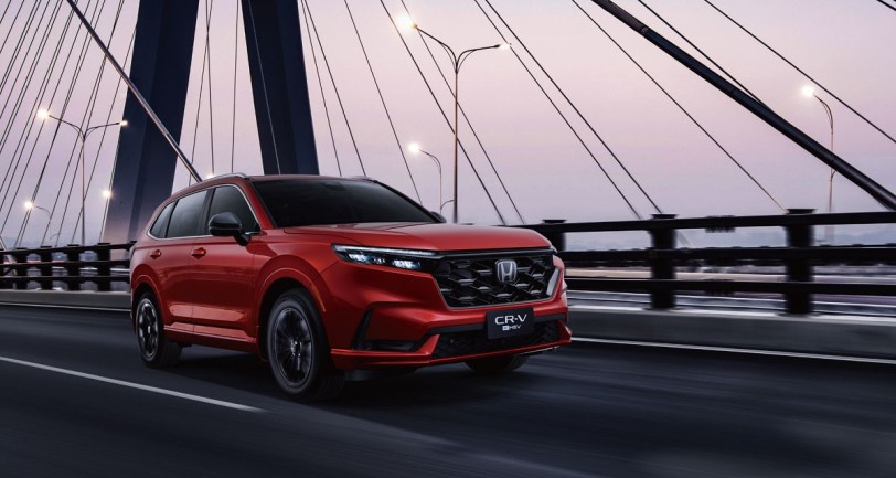 2026 年式改款CR-V e:HEV電油動力，電油版建議售價122.9萬元起
