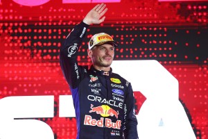 Max Verstappen首度稱霸新加坡，第250場大獎賽全程領跑、奪二連勝