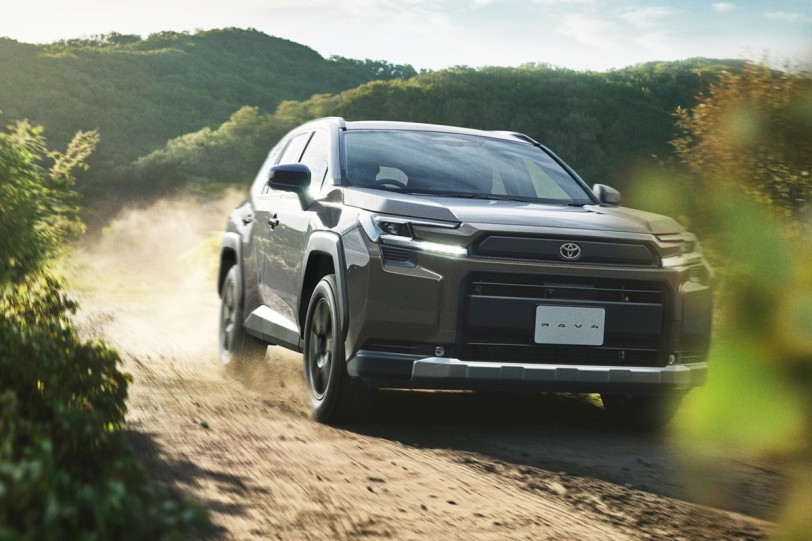 Toyota全新第六代RAV4正式在日本上市