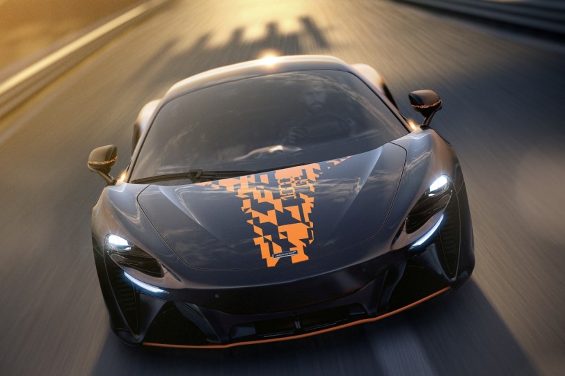 McLaren Artura 1000GP by MSO慶祝 McLaren Racing 的里程碑時刻