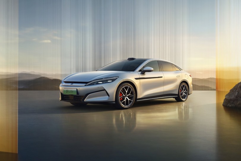 BYD Super e-Platform開啟「油電同速」時代，實現5分鐘閃充可行駛400公里量產車紀錄